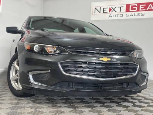Gray 2017 Chevrolet Malibu 1LS