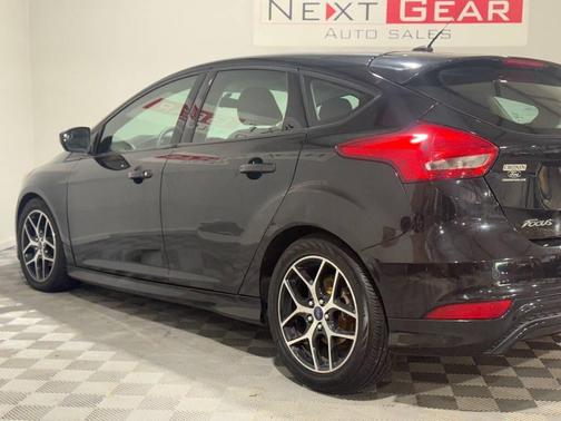 Black 2015 Ford Focus SE