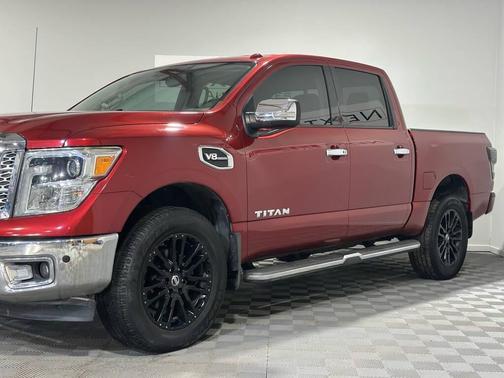2017 Nissan Titan SL