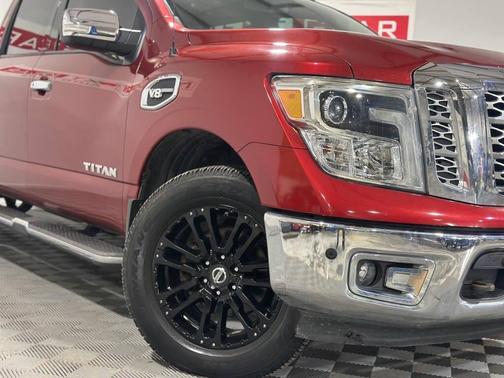 2017 Nissan Titan SL