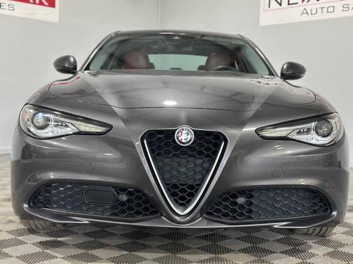 2017 Alfa Romeo Giulia Base