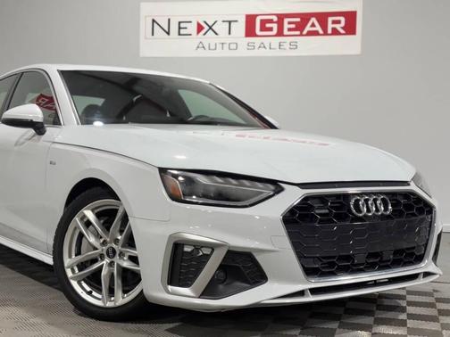 2022 Audi A4 45 S line quattro Premium
