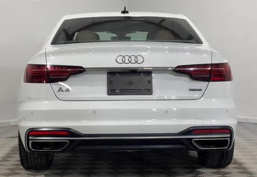 2022 Audi A4 45 S line quattro Premium