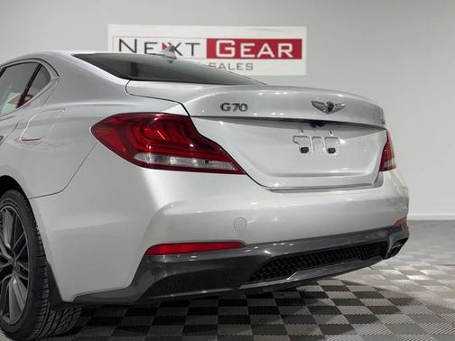 Santiago Silver 2019 Genesis G70 2.0T Advanced