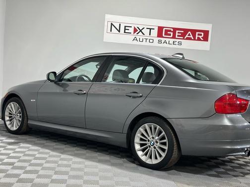 Gray 2011 BMW 335 i