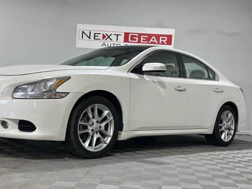 Winter Frost 2011 Nissan Maxima SV