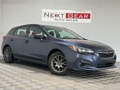 Carbide Gray Metallic 2017 Subaru Impreza 2.0i