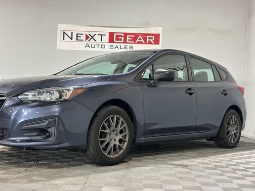 Carbide Gray Metallic 2017 Subaru Impreza 2.0i