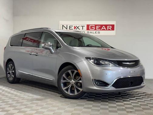 Silver 2017 Chrysler Pacifica Limited