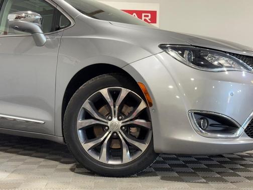 Silver 2017 Chrysler Pacifica Limited