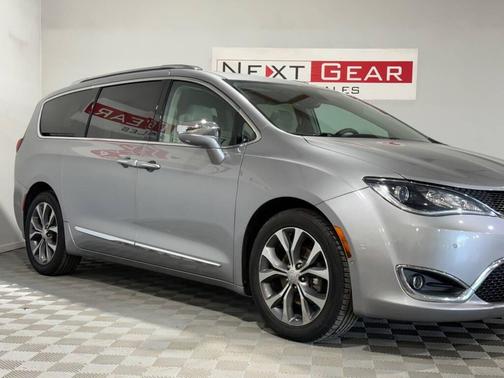 Silver 2017 Chrysler Pacifica Limited