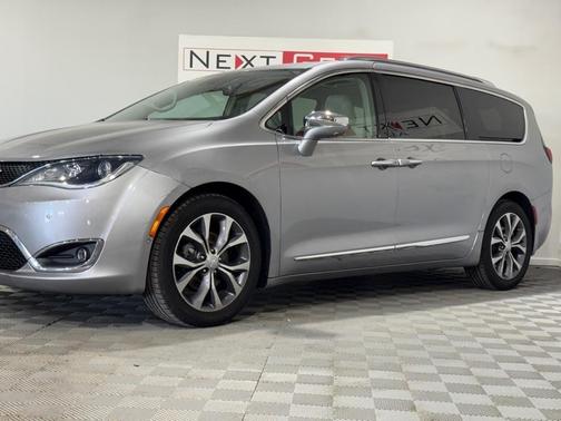 Silver 2017 Chrysler Pacifica Limited