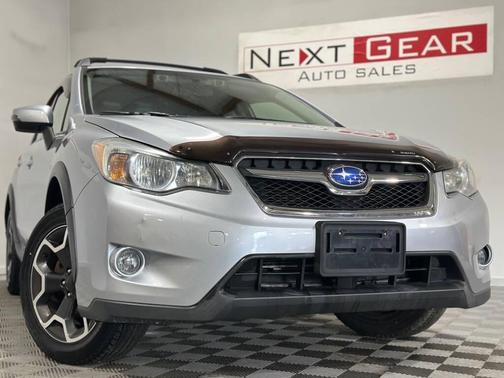 Ice Silver Metallic 2015 Subaru XV Crosstrek 2.0i Limited