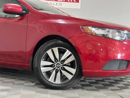 Red 2013 Kia Forte EX