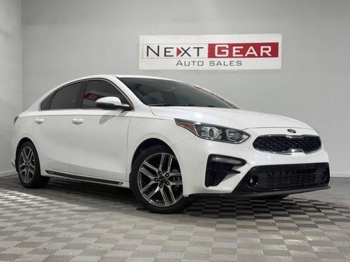 White 2021 Kia Forte EX