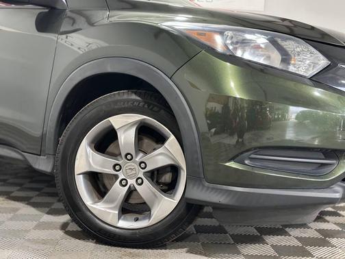 2017 Honda HR-V LX