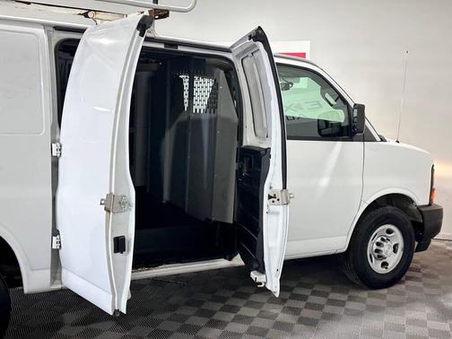 2017 Chevrolet Express 2500 Work Van