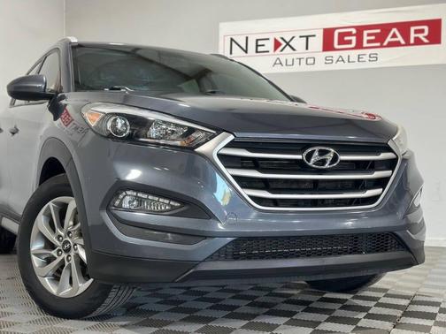 2017 Hyundai TUCSON SE