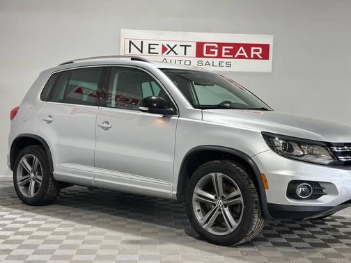 Reflex Silver Metallic 2017 Volkswagen Tiguan 2.0T Sport
