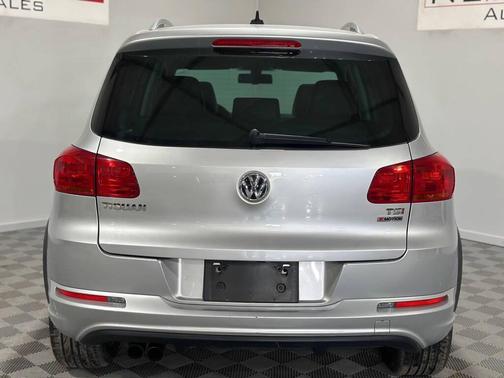 Reflex Silver Metallic 2017 Volkswagen Tiguan 2.0T Sport