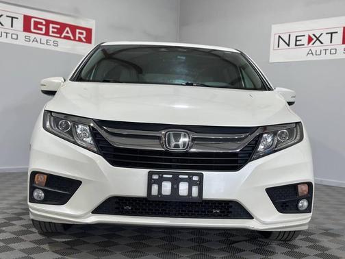 White 2019 Honda Odyssey EX-L
