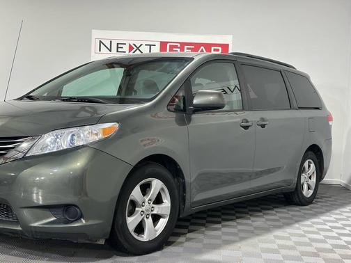 2011 Toyota Sienna LE