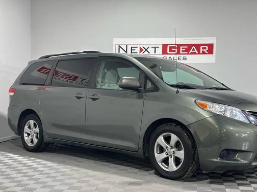 2011 Toyota Sienna LE