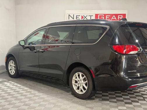 Black 2017 Chrysler Pacifica Touring-L