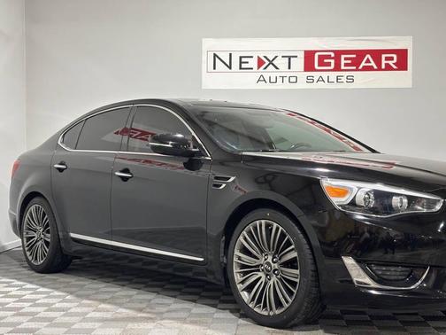 Black 2015 Kia Cadenza Premium