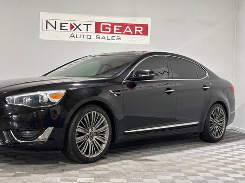 Black 2015 Kia Cadenza Premium