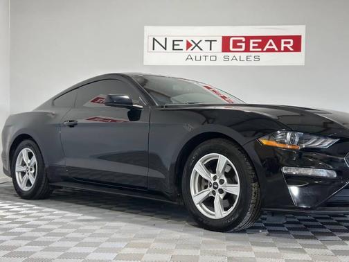 2020 Ford Mustang EcoBoost