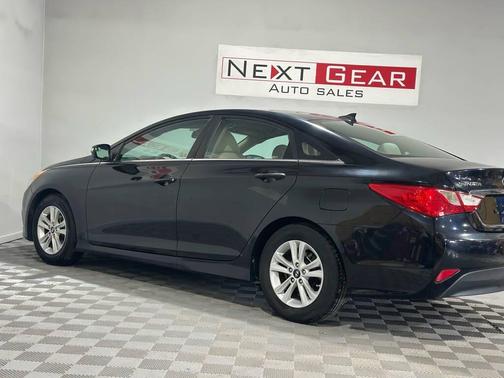 Phantom Black Metallic 2014 Hyundai SONATA GLS