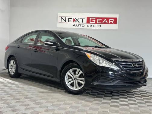 Phantom Black Metallic 2014 Hyundai SONATA GLS