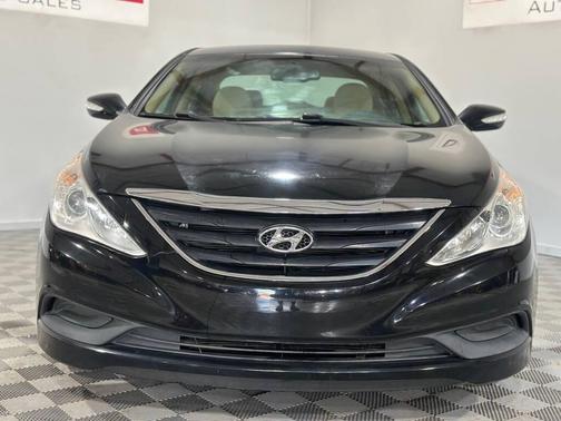 Phantom Black Metallic 2014 Hyundai SONATA GLS
