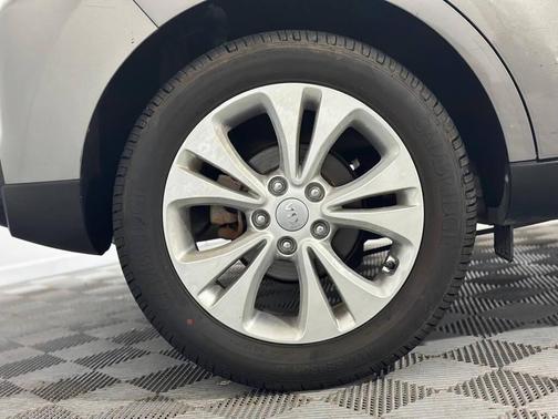 Gray 2016 Kia Soul +
