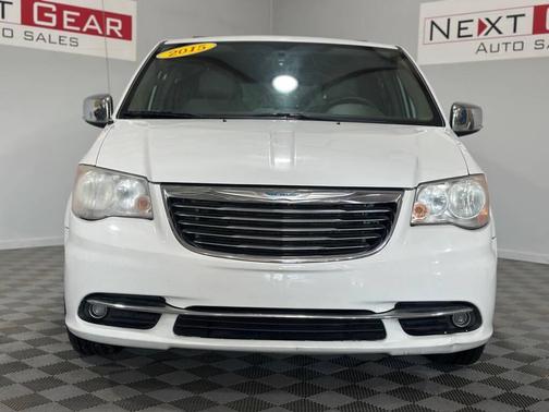 2015 Chrysler Town & Country Touring-L