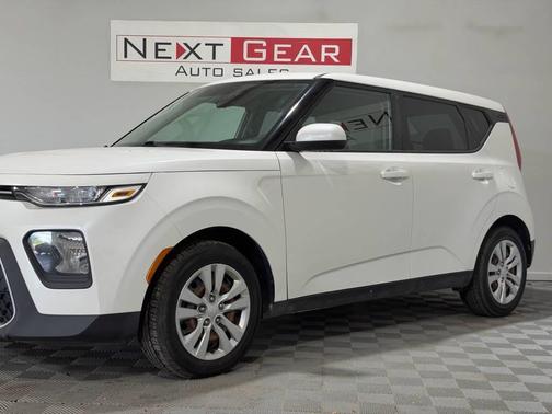 White 2020 Kia Soul LX