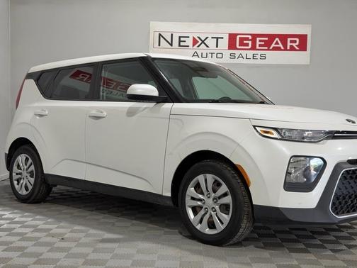 White 2020 Kia Soul LX
