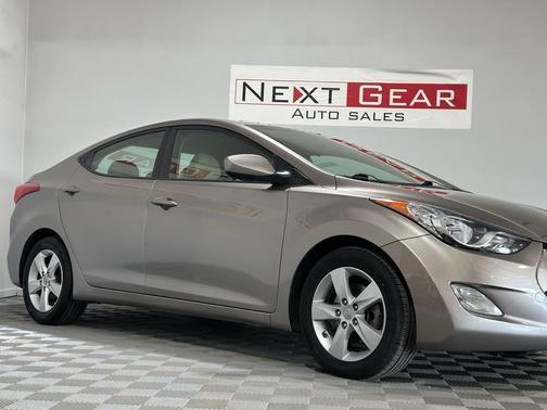 Desert Bronze 2013 Hyundai ELANTRA GLS