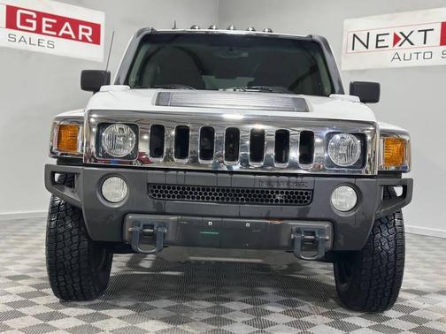 White 2006 Hummer H3
