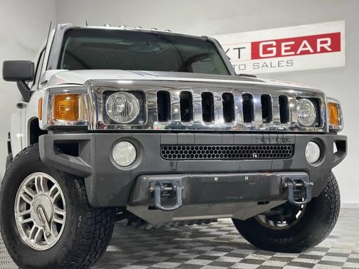 White 2006 Hummer H3