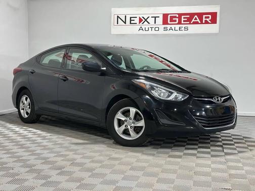 Phantom Black Metallic 2014 Hyundai ELANTRA SE