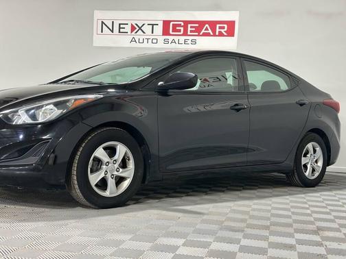 Phantom Black Metallic 2014 Hyundai ELANTRA SE