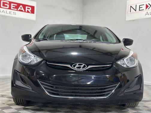 Phantom Black Metallic 2014 Hyundai ELANTRA SE