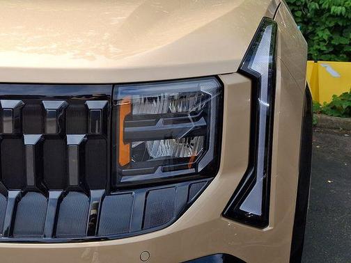 Brown 2027 Kia Seltos X-Line S
