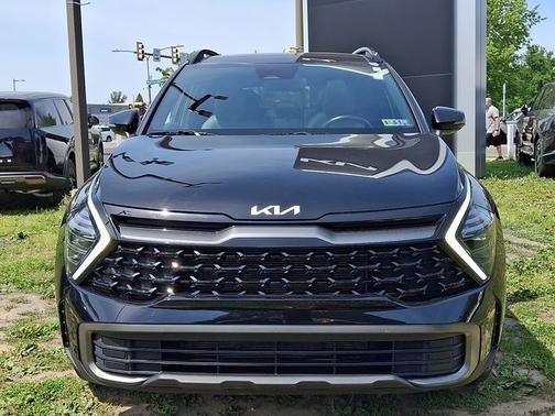 Ebony Black 2024 Kia Sportage X-Line