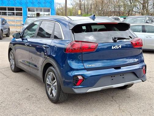 2022 Kia Niro LXS