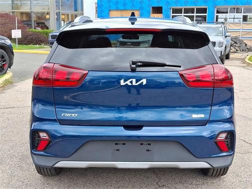 2022 Kia Niro LXS