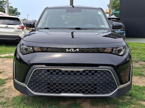 Fusion Black 2023 Kia Soul S