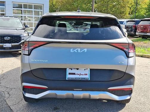 2023 Kia Sportage Hybrid LX